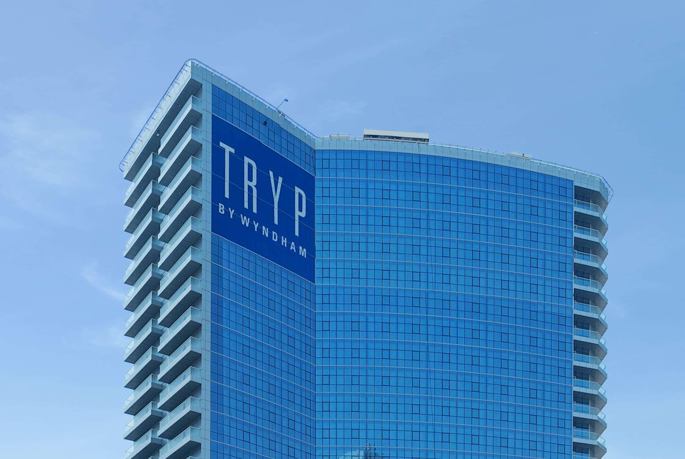 Tryp By Wyndham Dubai Hotel Exterior photo
